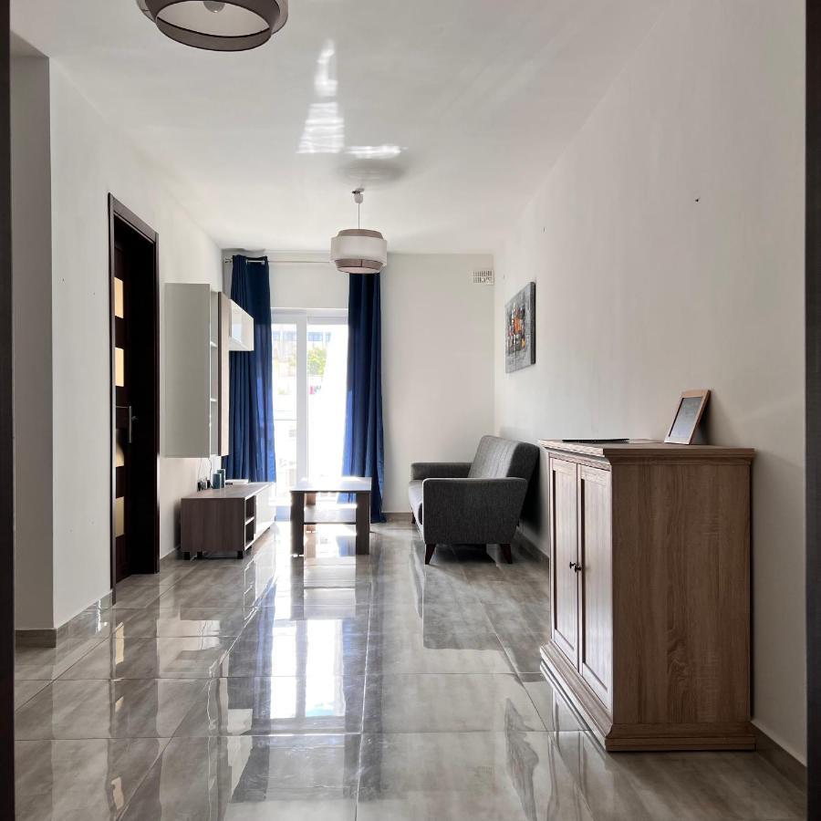 מסידה F3 Room 3, Private Room Two Single Beds Shared Bathroom מראה חיצוני תמונה