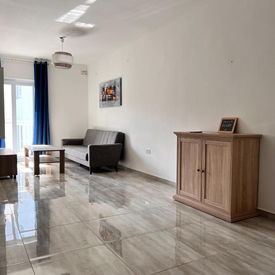 מסידה F3 Room 3, Private Room Two Single Beds Shared Bathroom מראה חיצוני תמונה