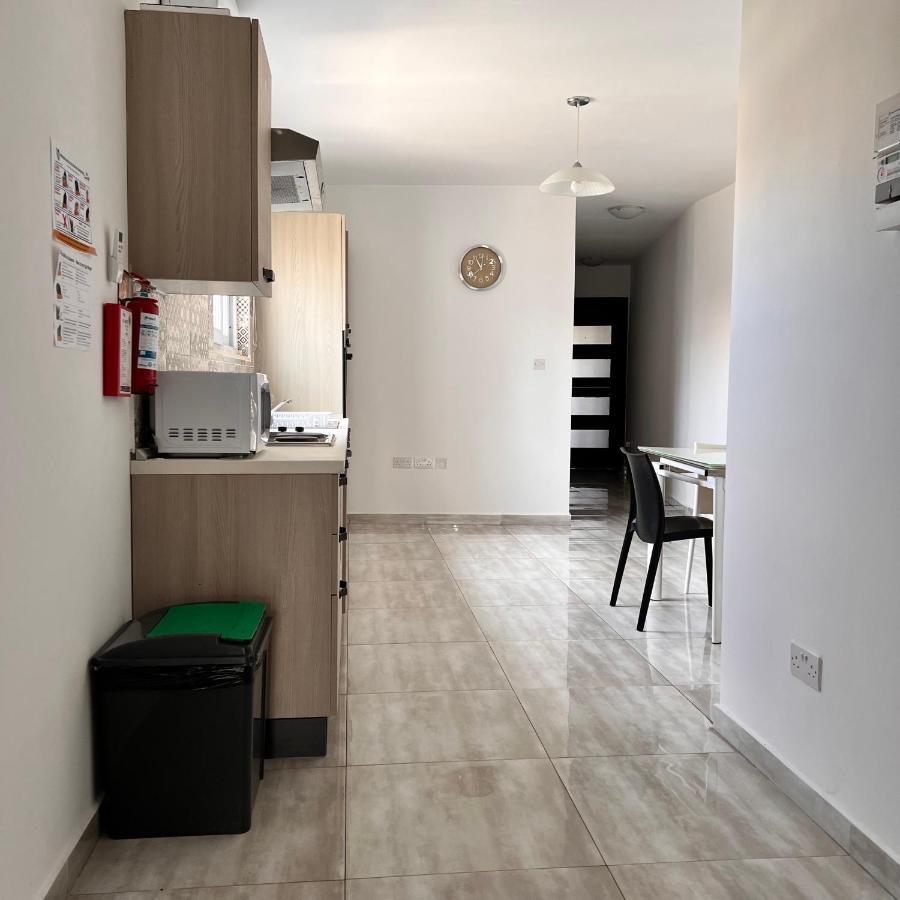 מסידה F3 Room 3, Private Room Two Single Beds Shared Bathroom מראה חיצוני תמונה