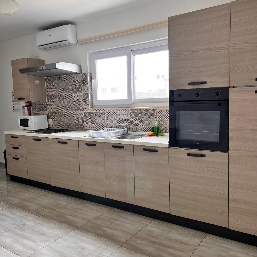 מסידה F3 Room 3, Private Room Two Single Beds Shared Bathroom מראה חיצוני תמונה