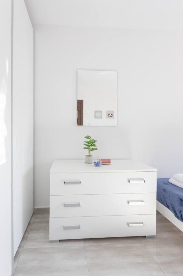 מסידה F3 Room 3, Private Room Two Single Beds Shared Bathroom מראה חיצוני תמונה